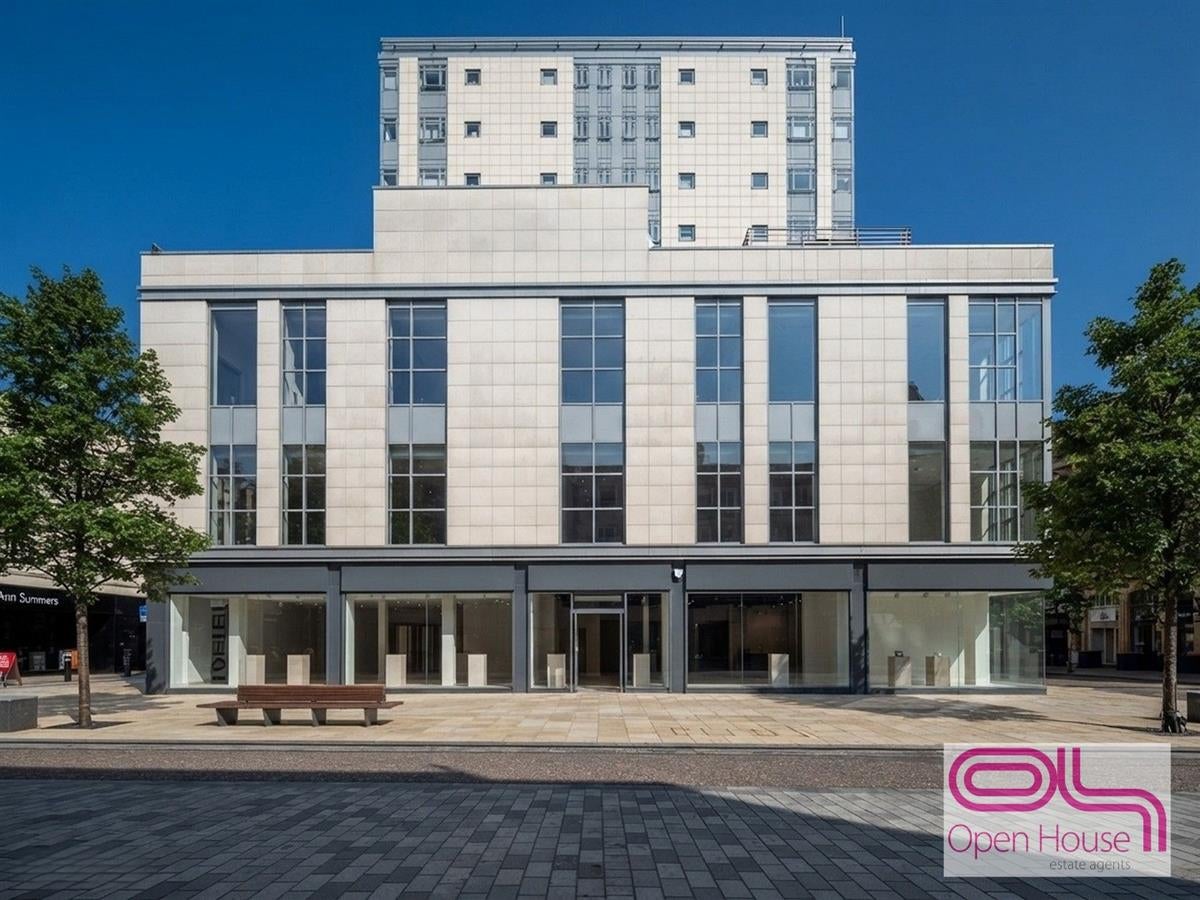 Flat Birley Street in Preston