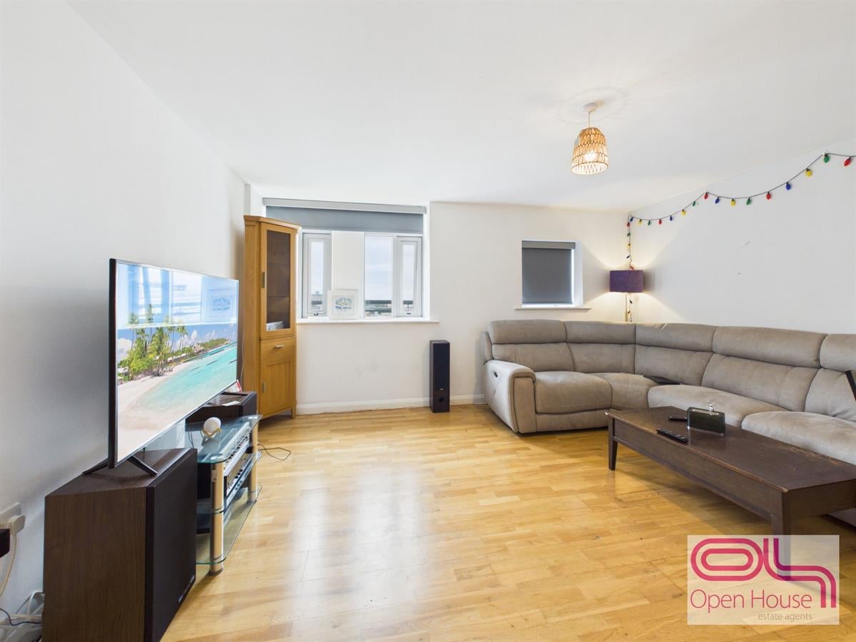 Flat Birley Street in Preston
