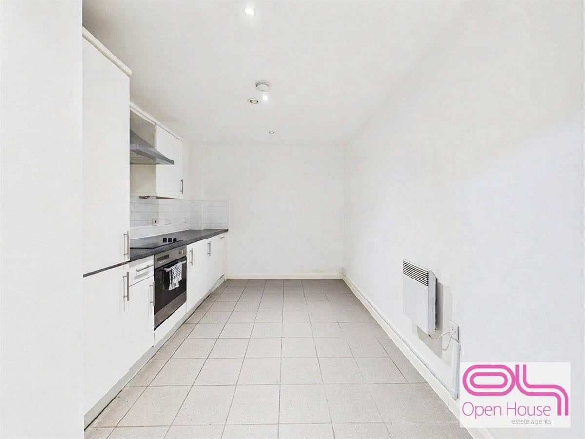 Flat Birley Street in Preston