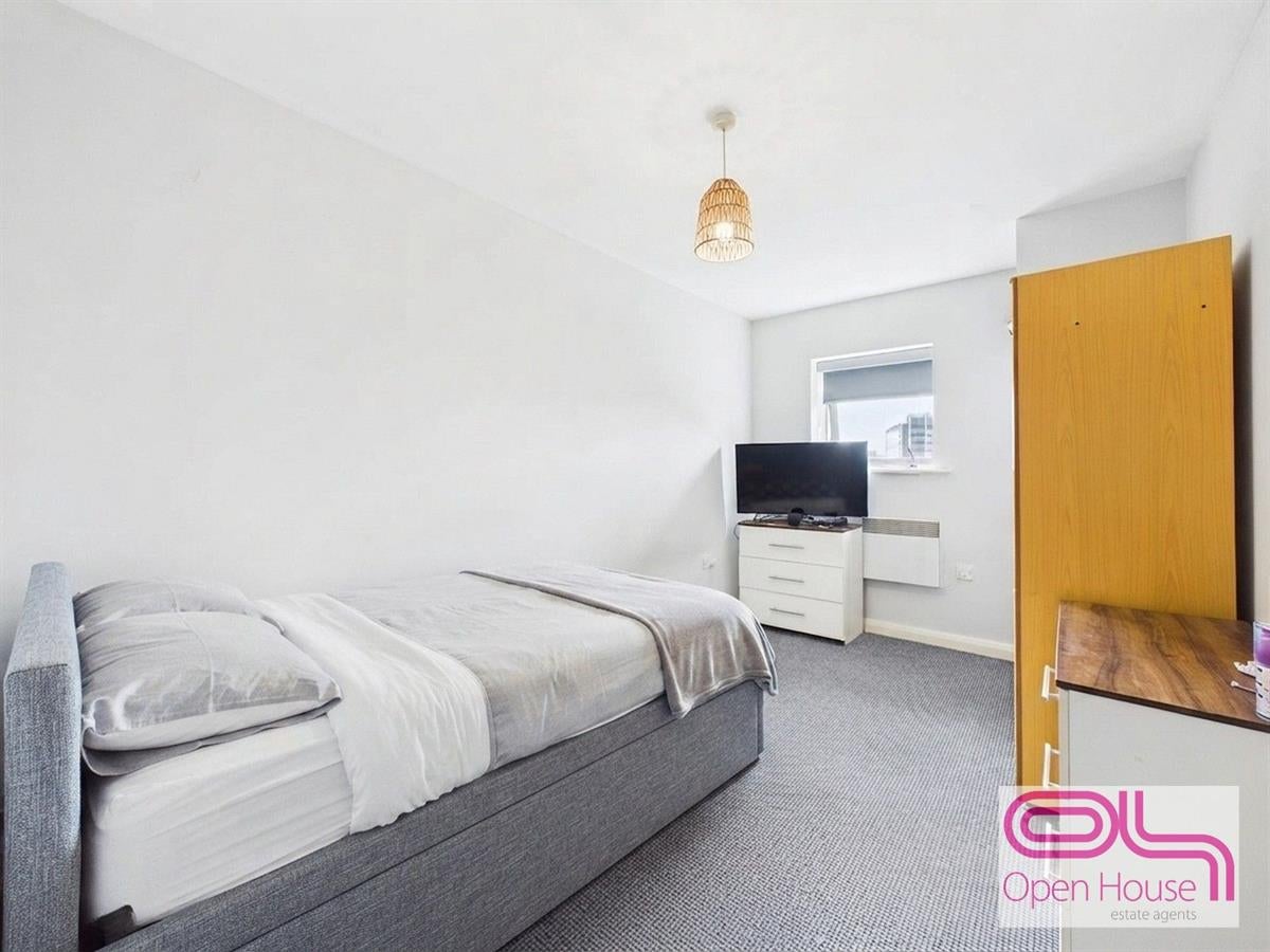 Flat Birley Street in Preston
