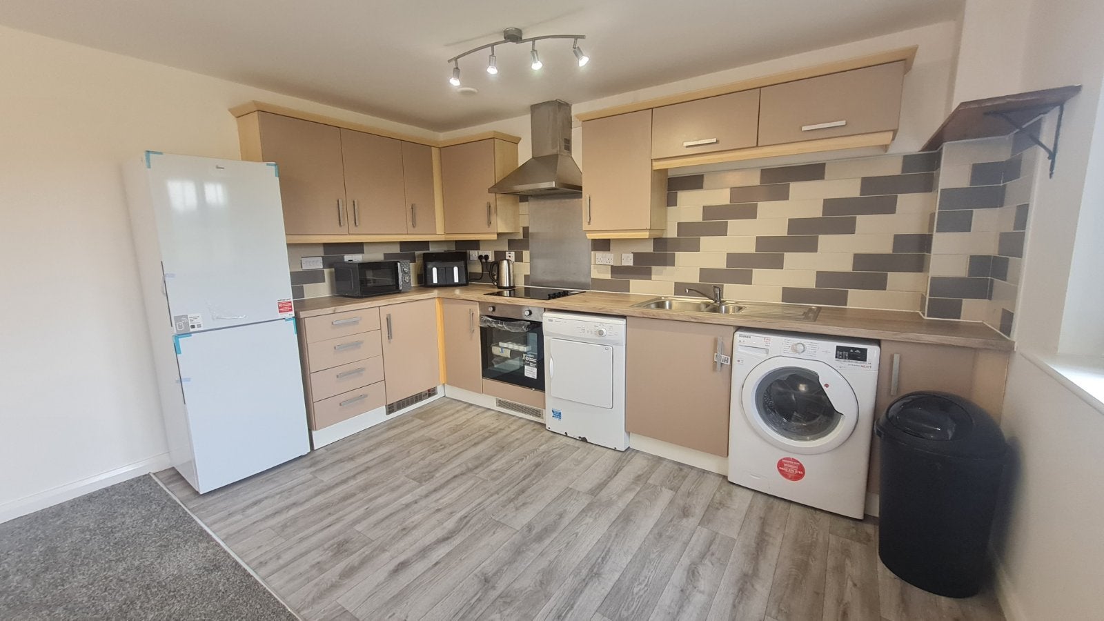 Flat Fenton Place in Leeds