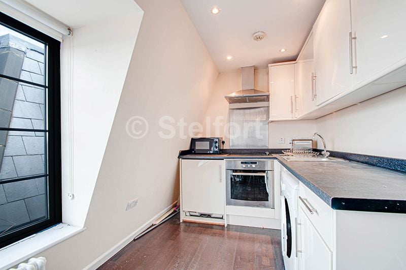 Flat Eversholt Street in Greater London