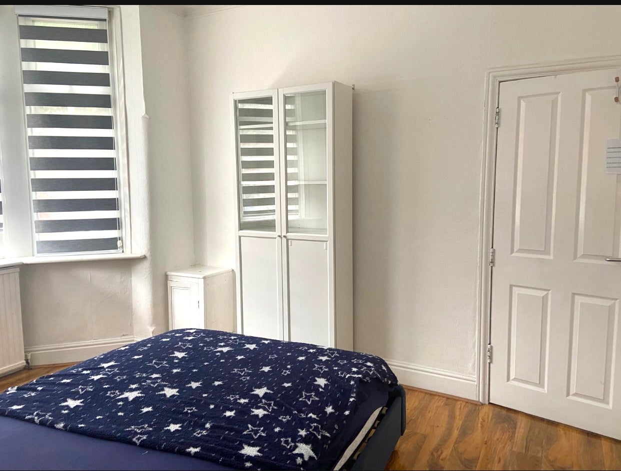 Room Rusholme Grove in Manchester