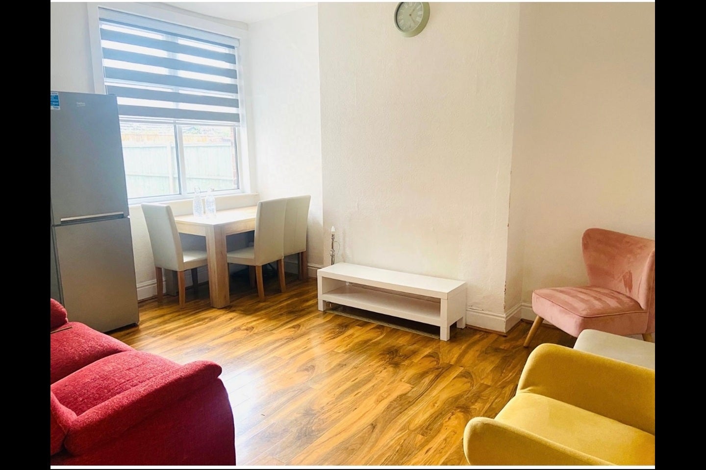 Room Rusholme Grove in Manchester