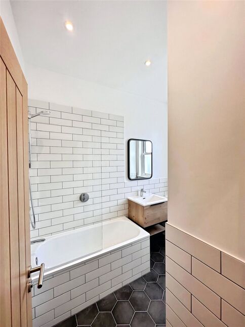 Flat Culverden Square in Tunbridge Wells