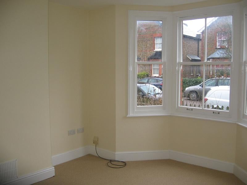 Flat Egmont Road in Greater London