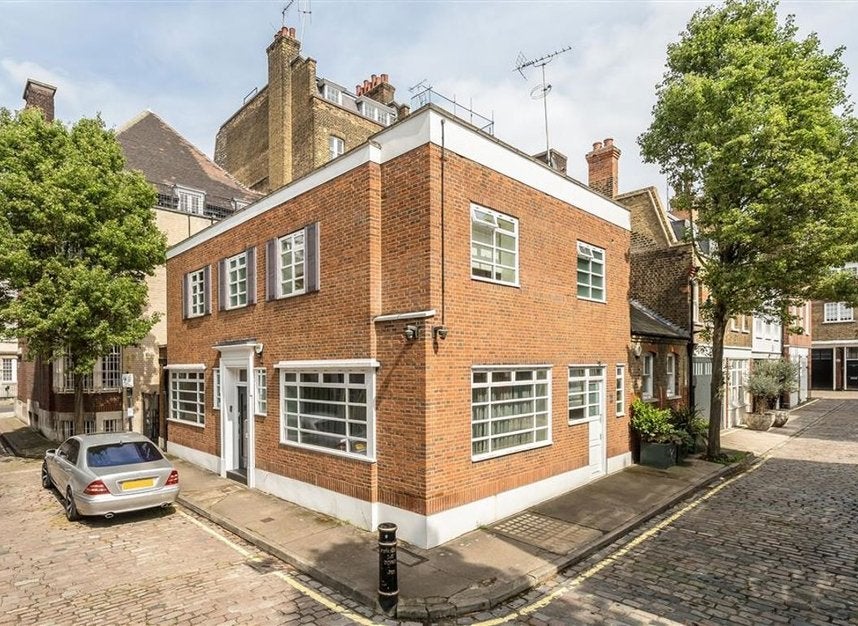 House Devonshire Close in City of Westminster