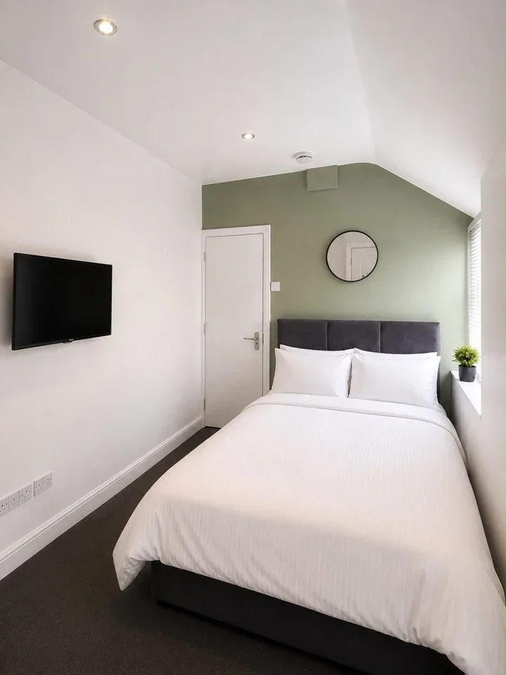 Room Eskdaill Street in Kettering