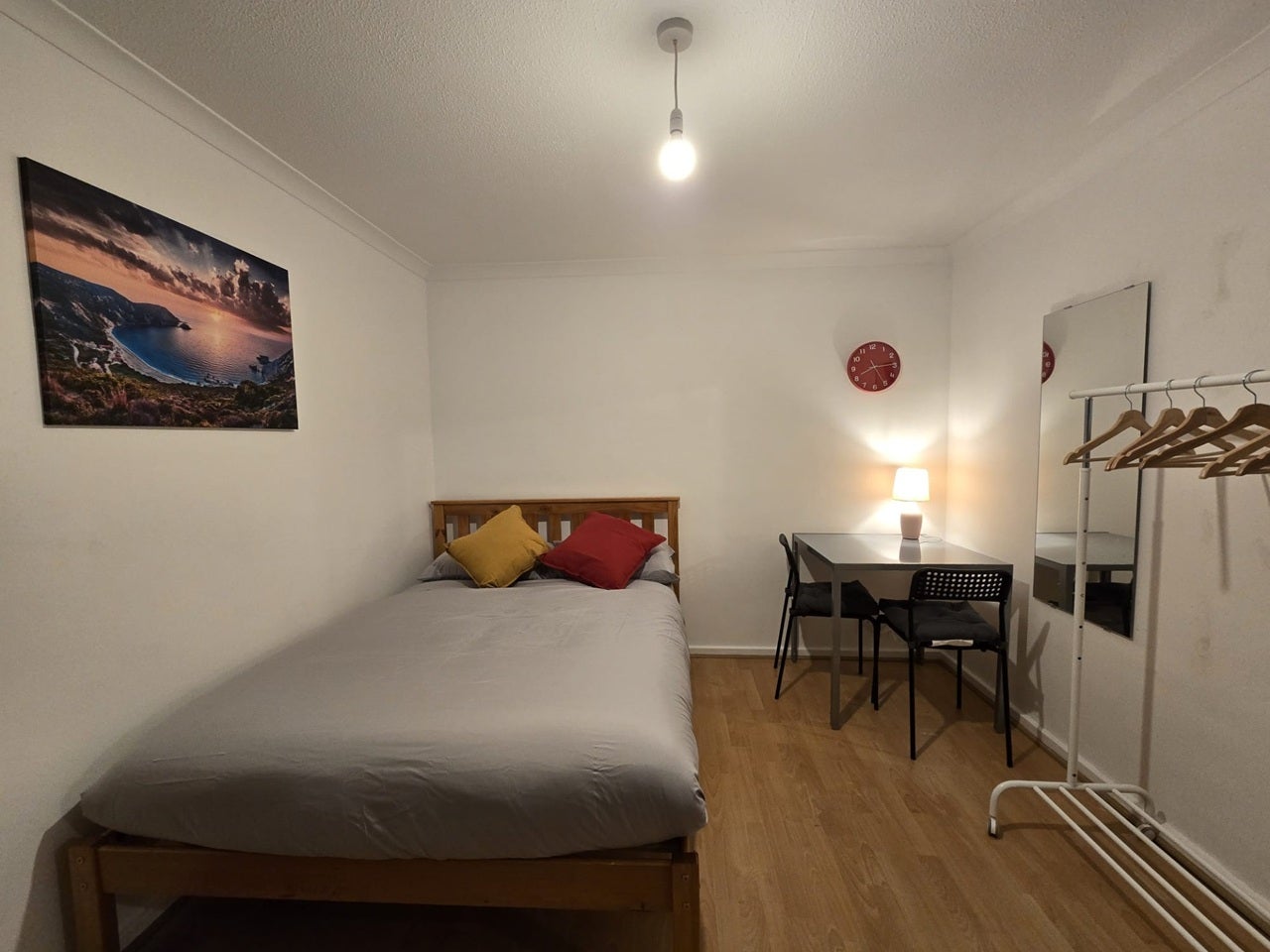 Flat Hamilton Square in Greater London