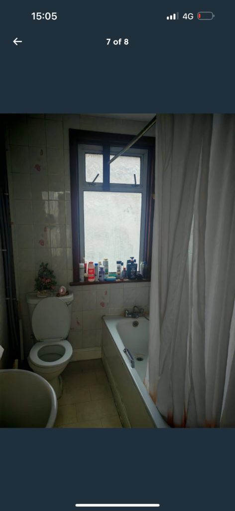 Room Staverton Road in Greater London