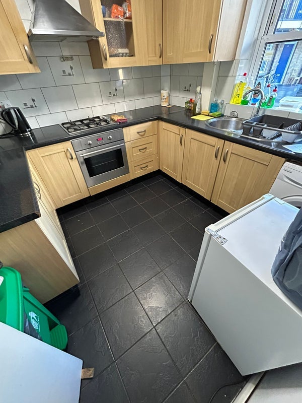 Room Porlock Street in Greater London