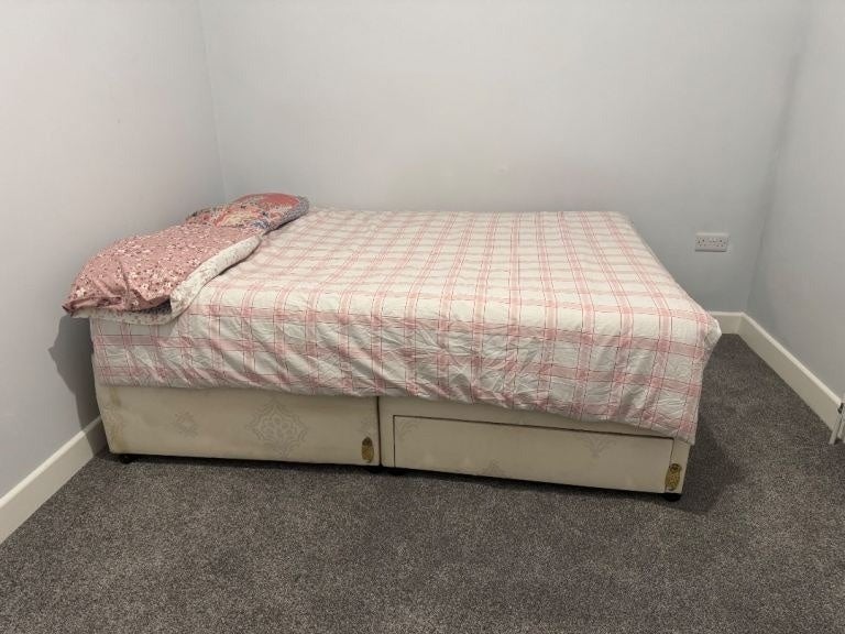 Room Alton Road in Greater London