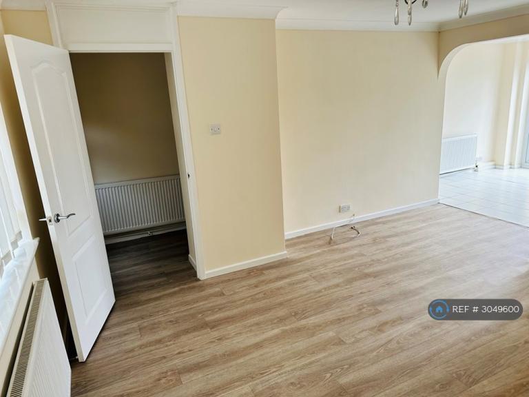 House Hawkhurst Close in Southampton