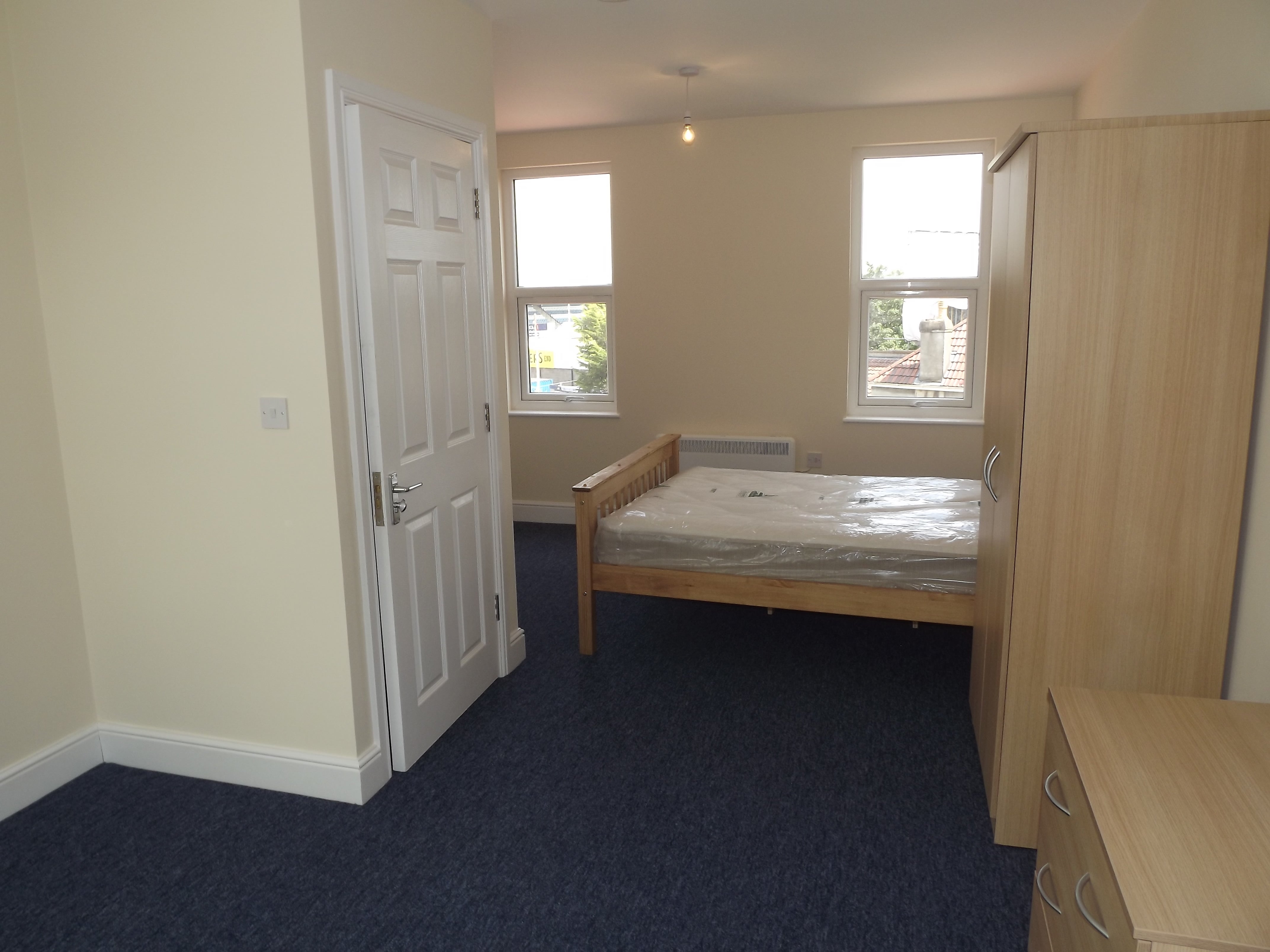 Room Gloucester Road in Bristol