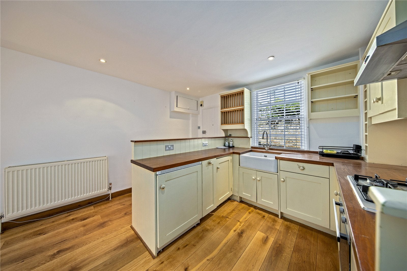 House Gloucester Court in Greater London