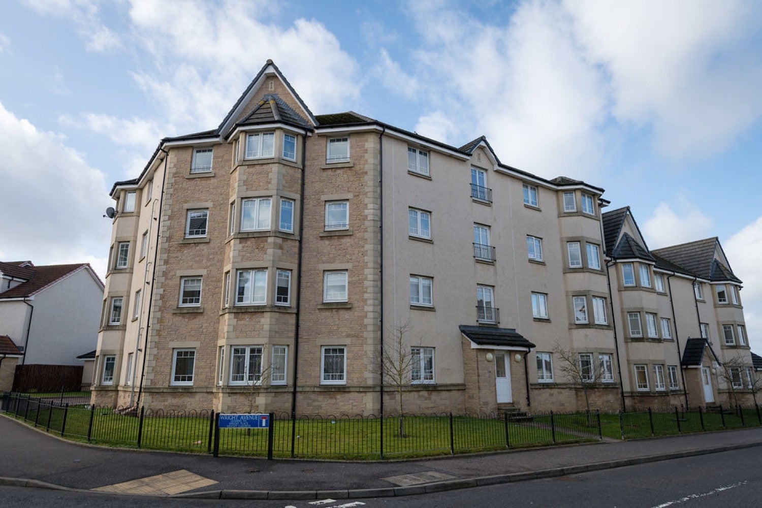 Flat Leyland Road in Bathgate