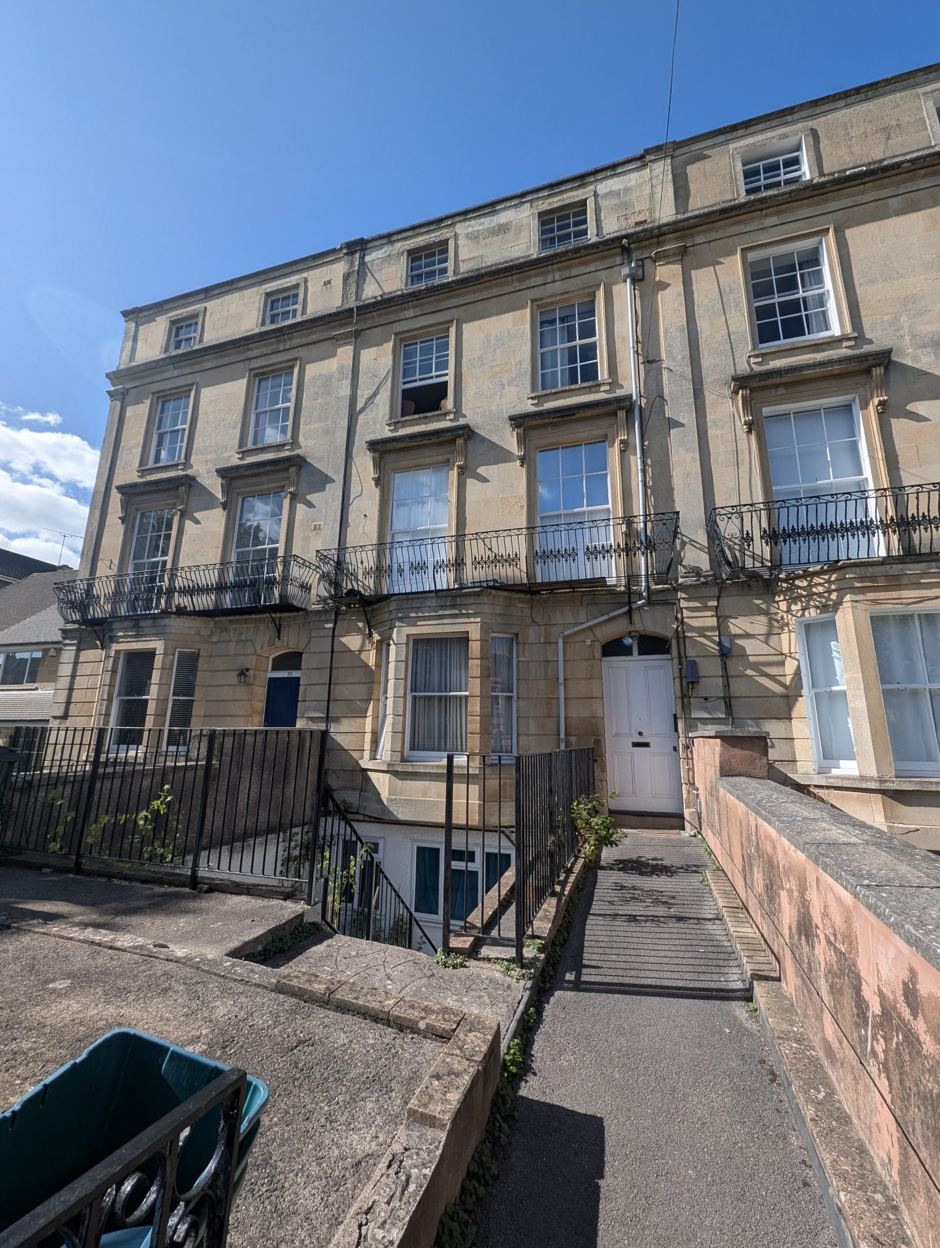 Flat Apsley Road in Bristol