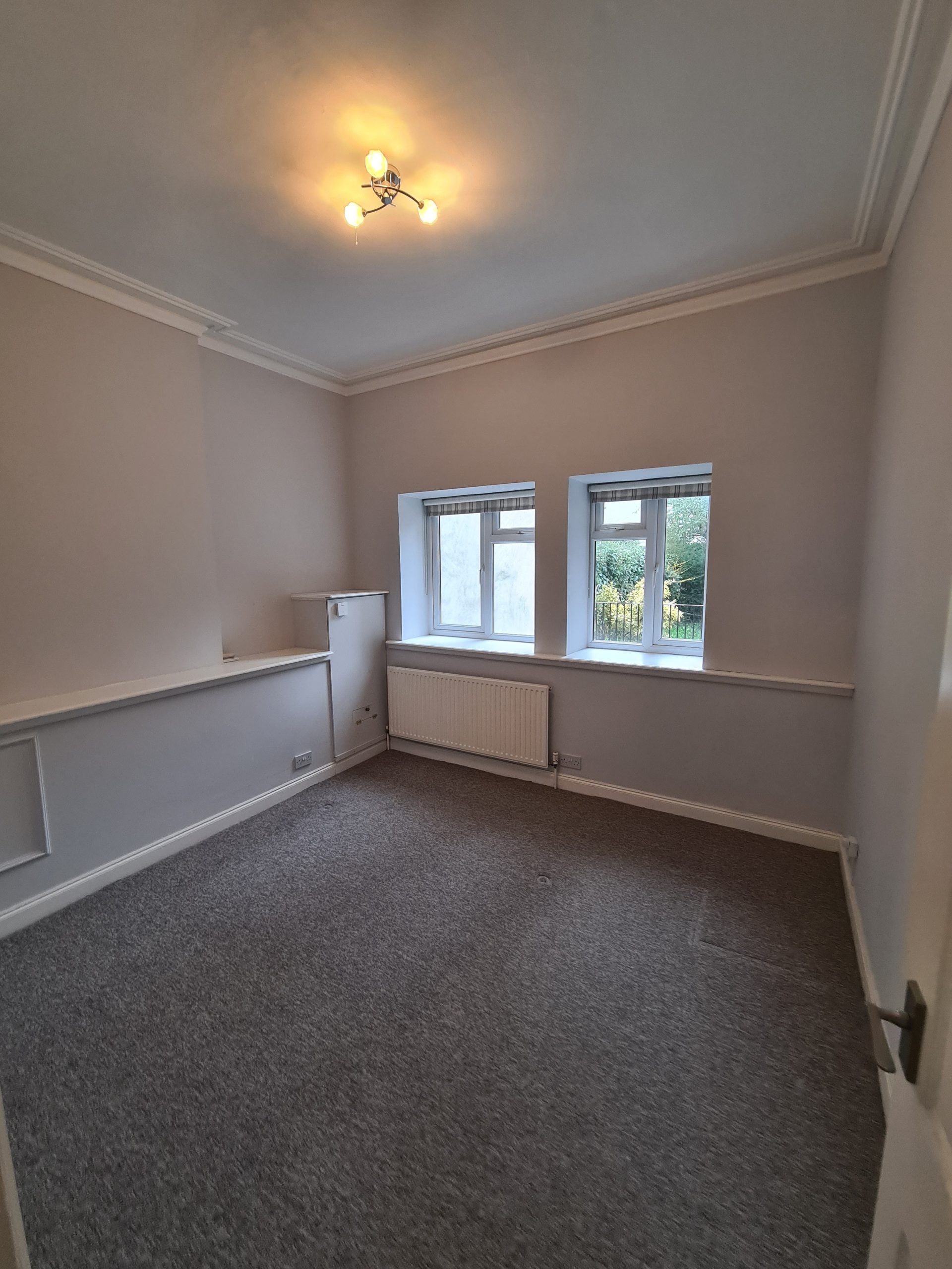 Flat Apsley Road in Bristol
