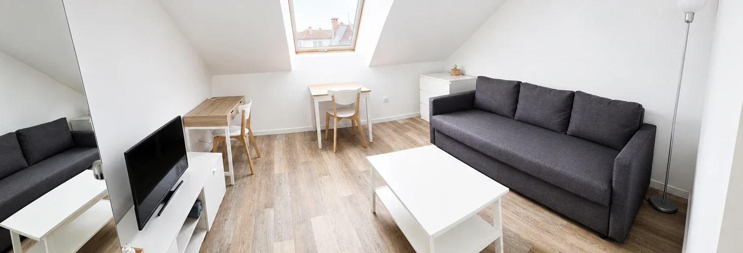 Room Cours Jean Baptiste Langlet in Reims