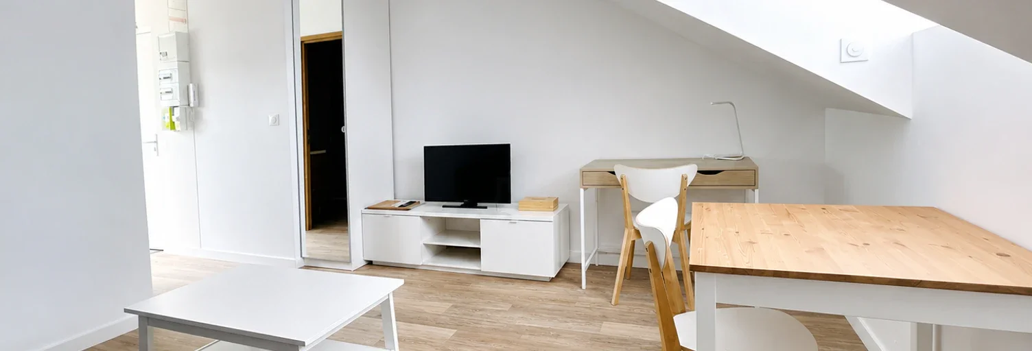 Room Cours Jean Baptiste Langlet in Reims