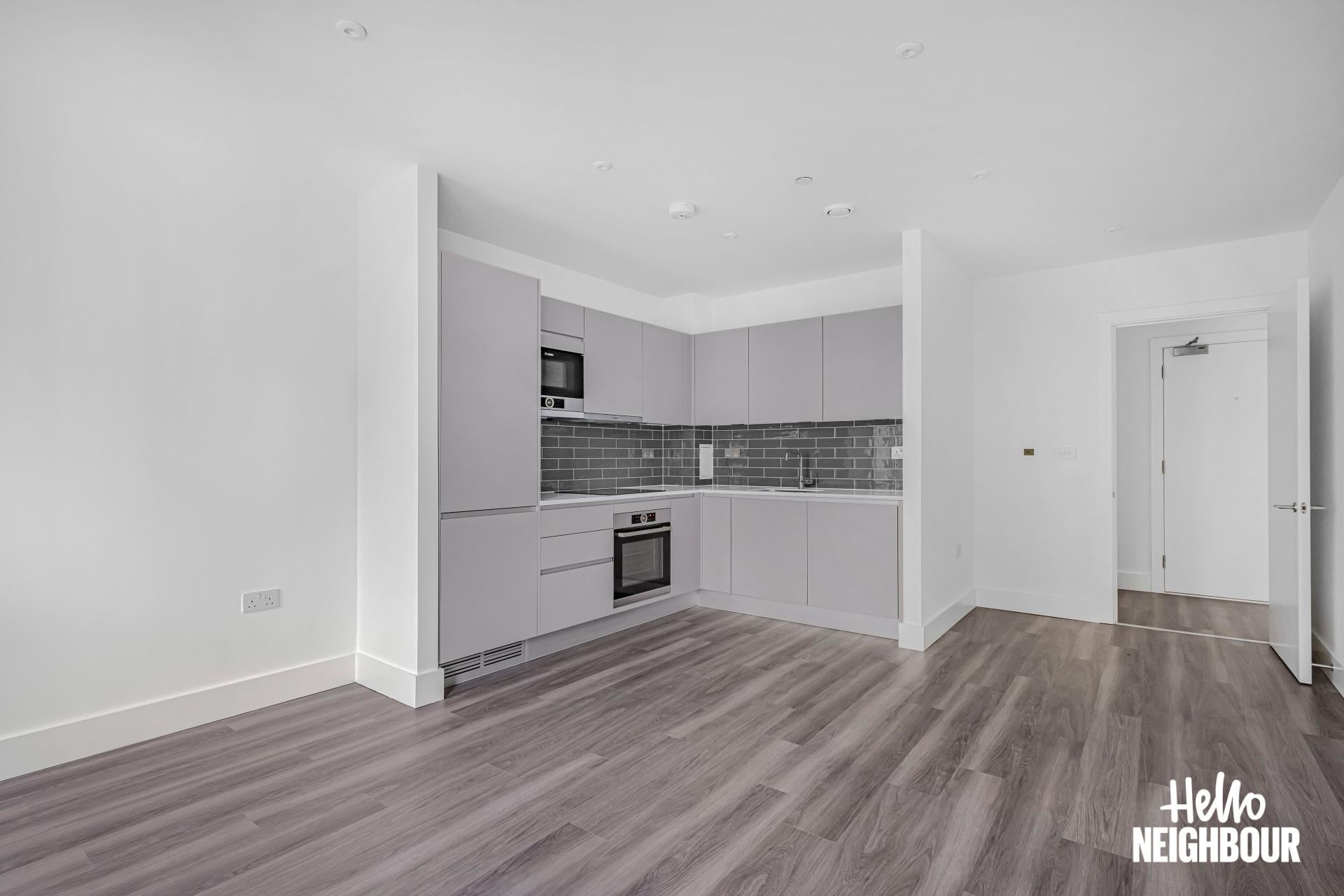 Flat May's Buildings Mews in Greater London