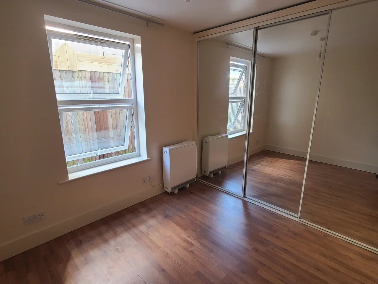 Flat Selsdon Road in Greater London