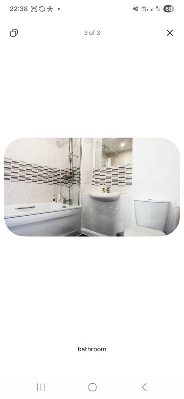 Room Daneland Walk in Greater London