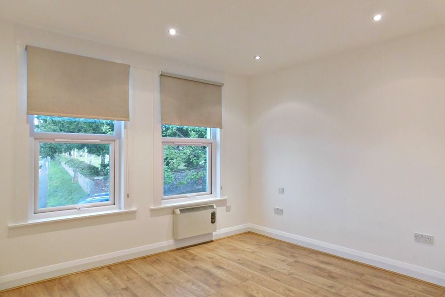 Flat Priory Road in High Wycombe