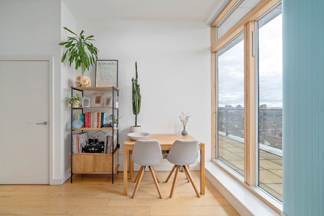 Flat Crampton Street in Greater London