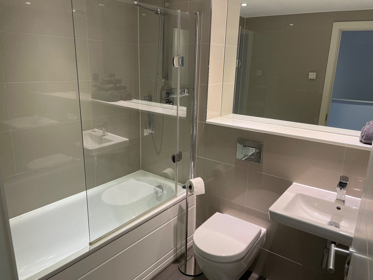 Flat Chatham Place in Greater London