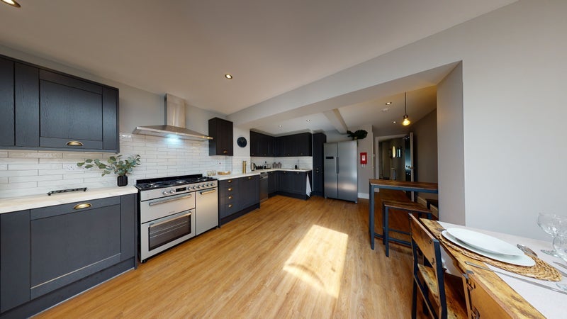 Room Upper Park Road in Greater London
