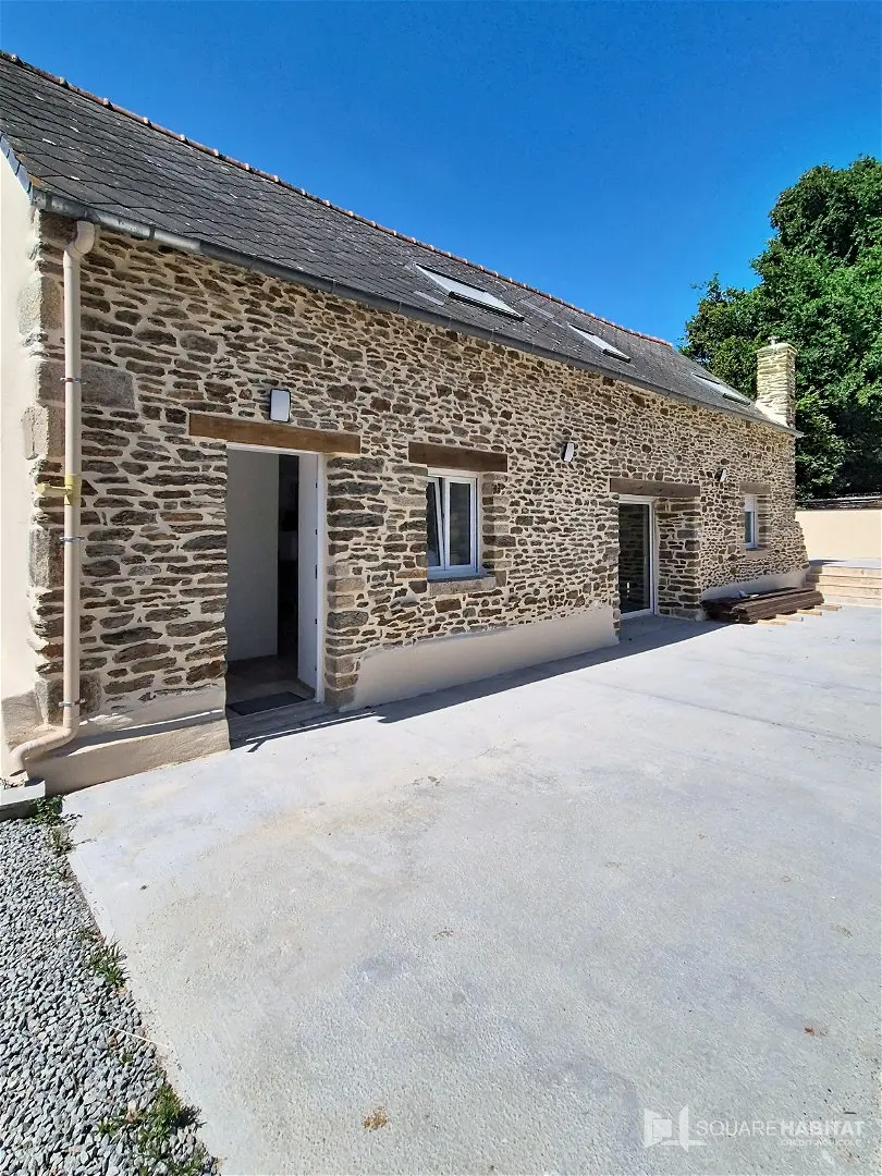 House Rue du Perron in Taupont