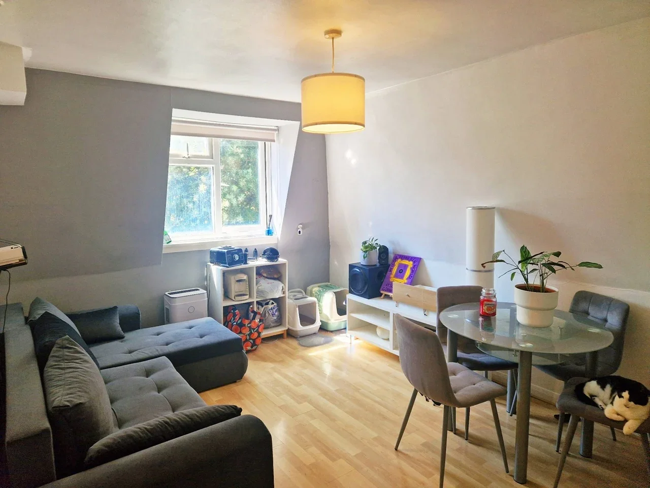 Flat Station Close in Greater London