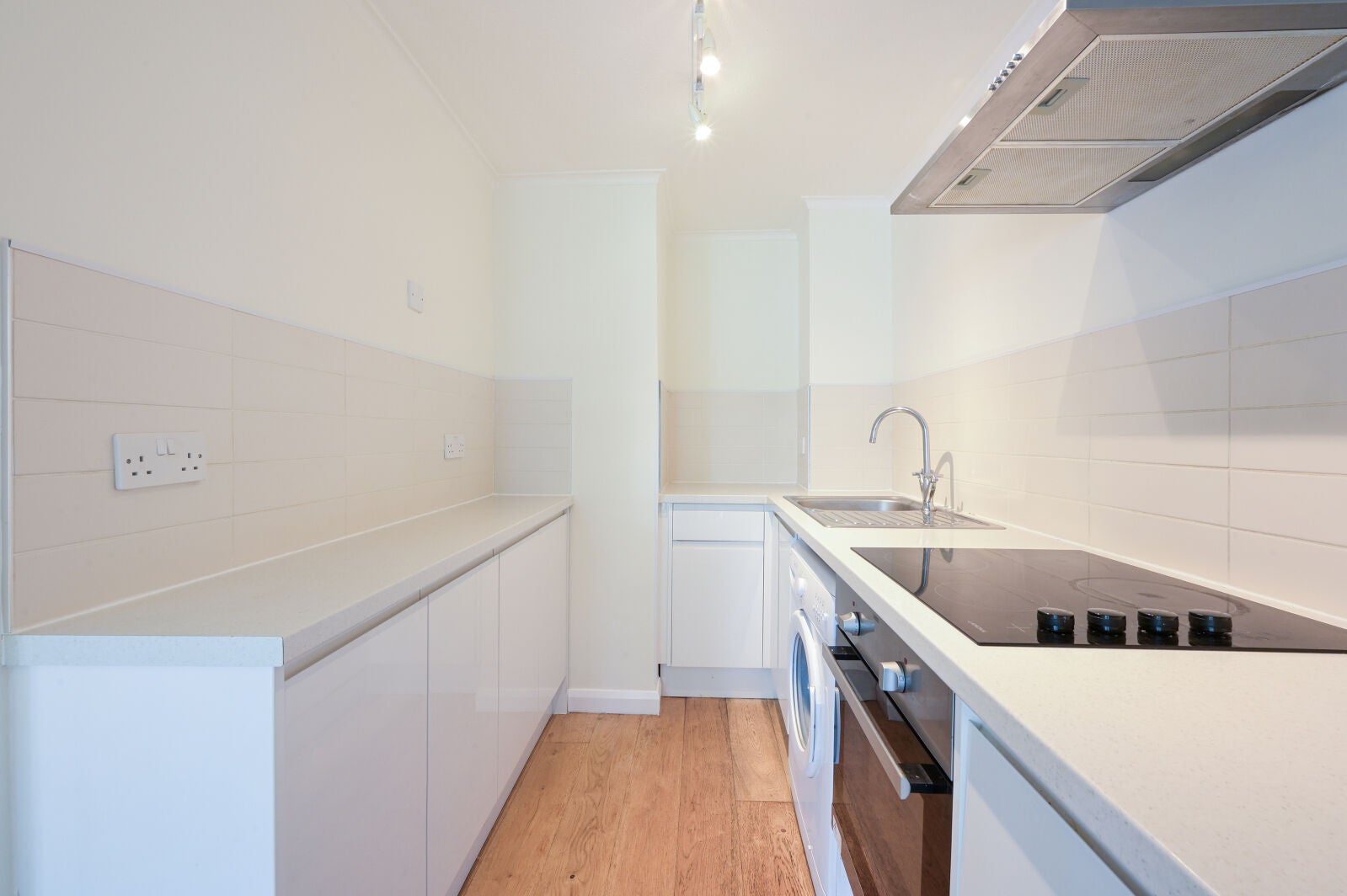 Flat Lovelace Gardens in Greater London