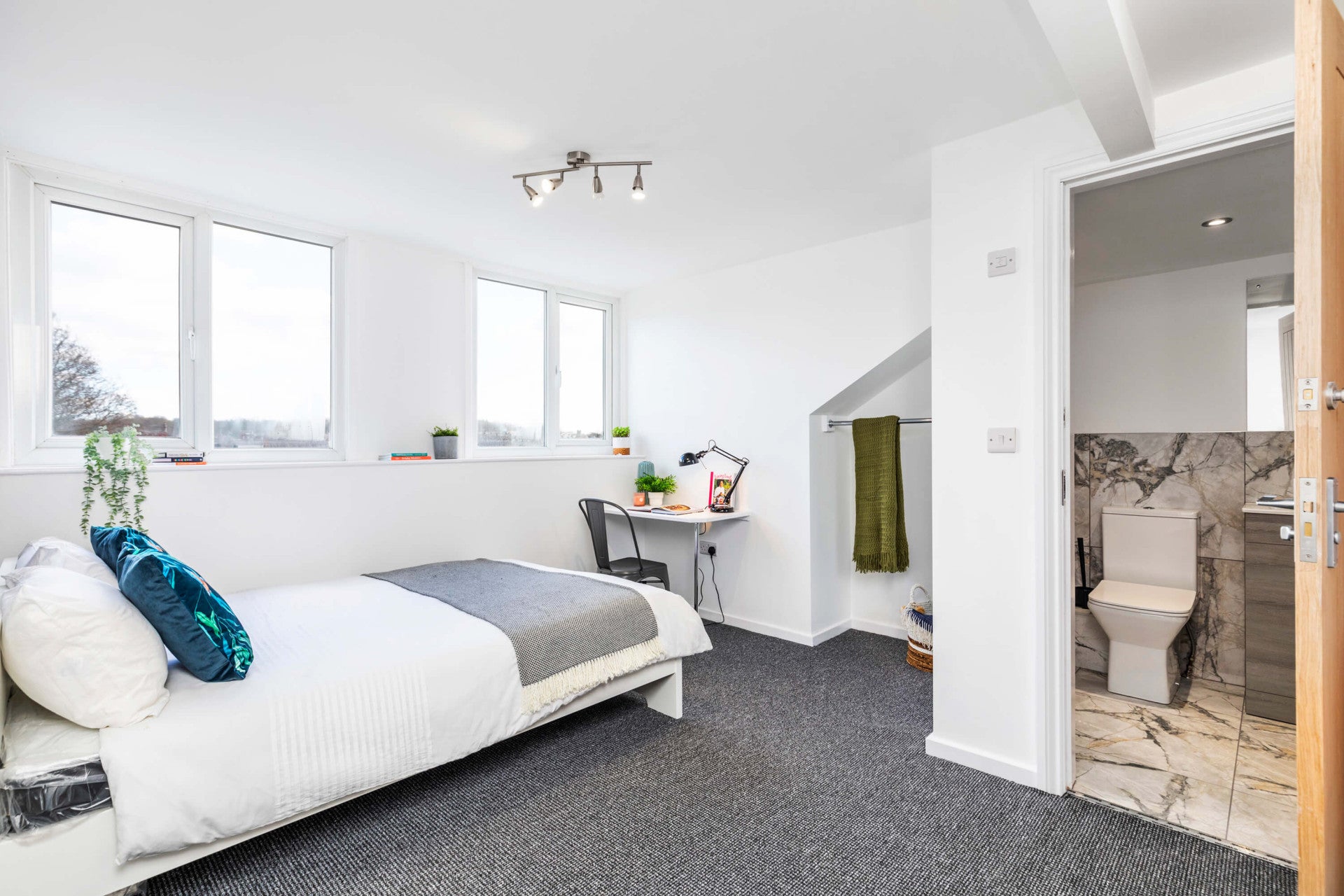 Room Norwood Grove in Leeds