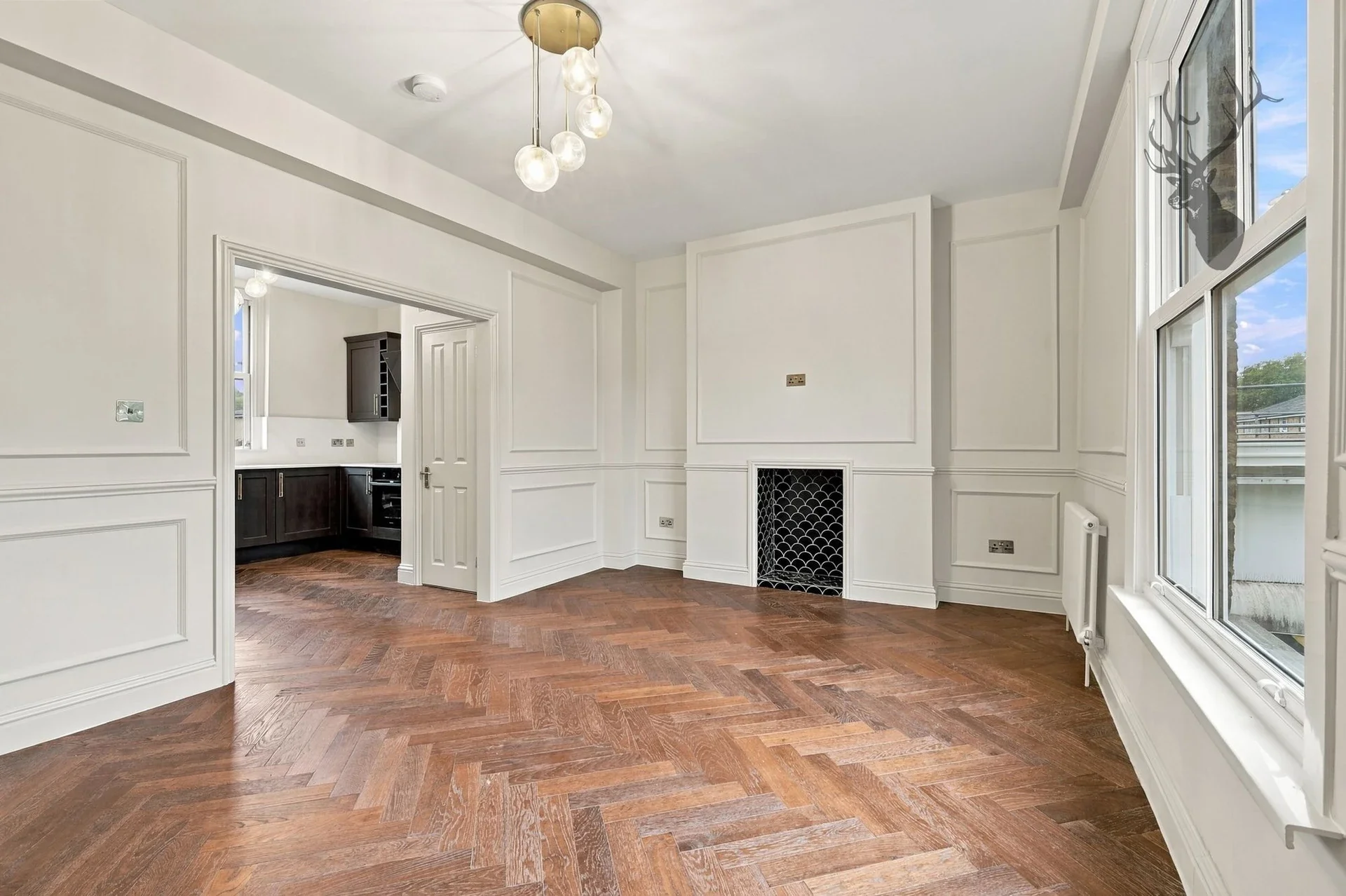 Flat Court Yard in Greater London