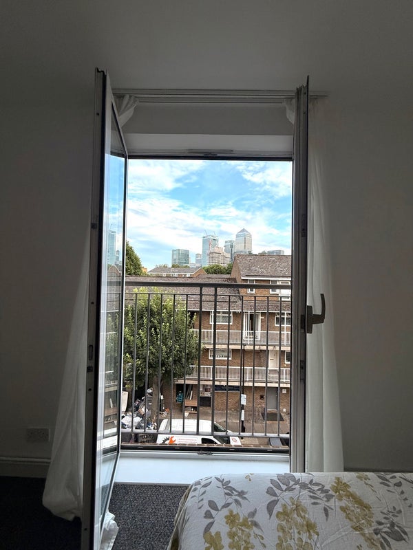 Room Old School Square in Greater London