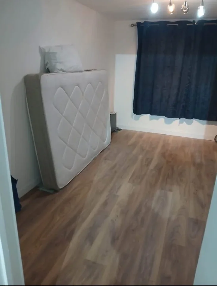 Room Hands Walk in Greater London