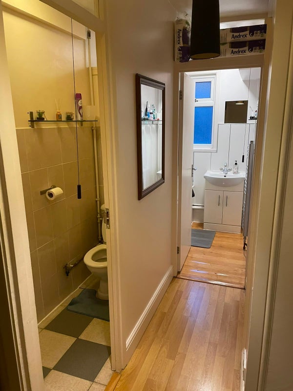 Room Alberta Street in Greater London