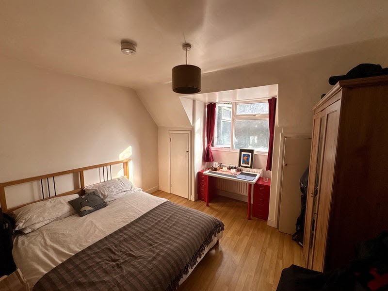 Room Alberta Street in Greater London