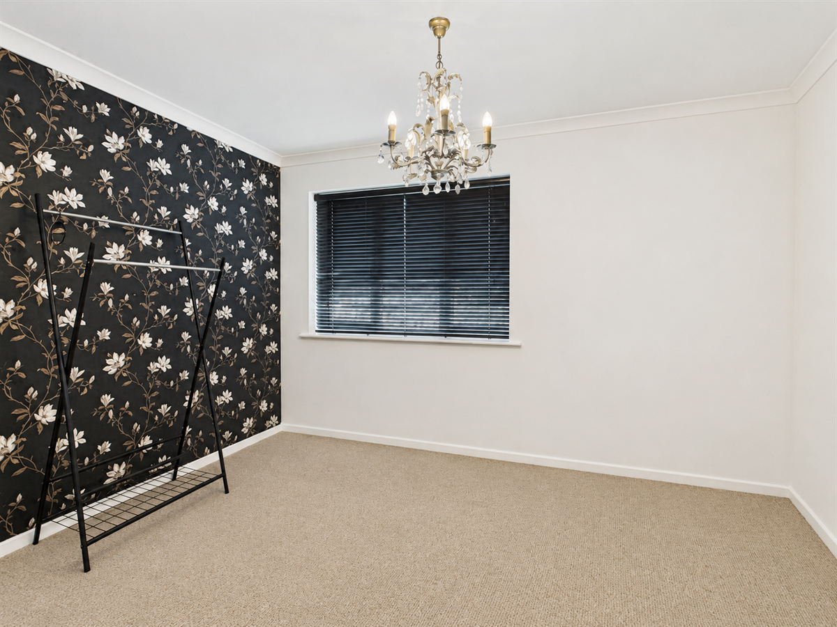 House Cornwallis Close in Bromham