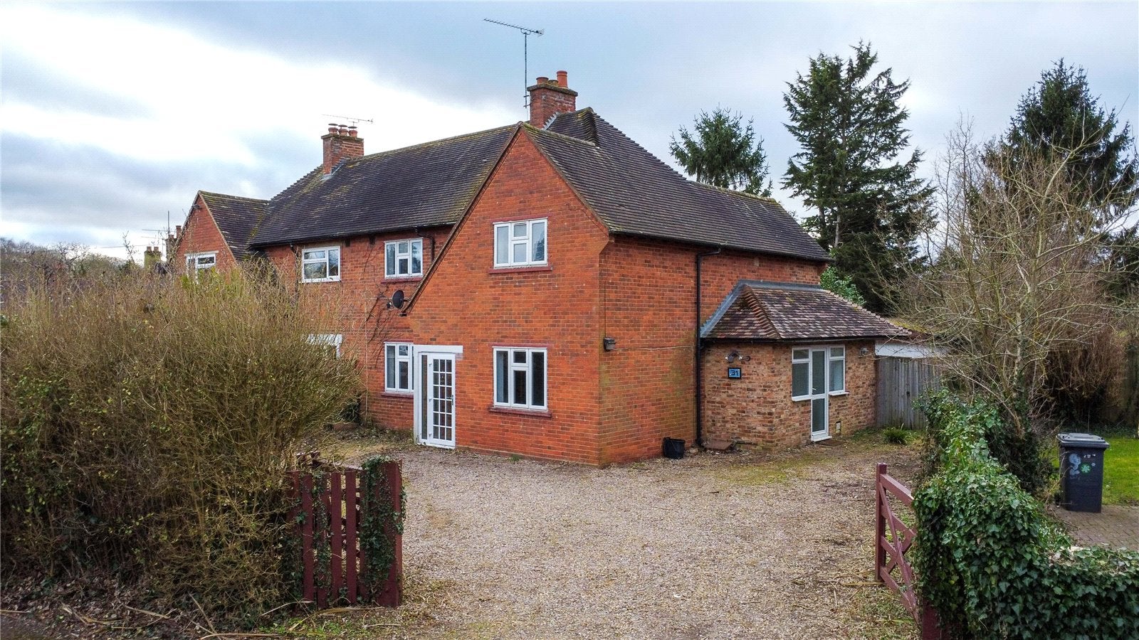 House Choseley Road in Knowl Hill