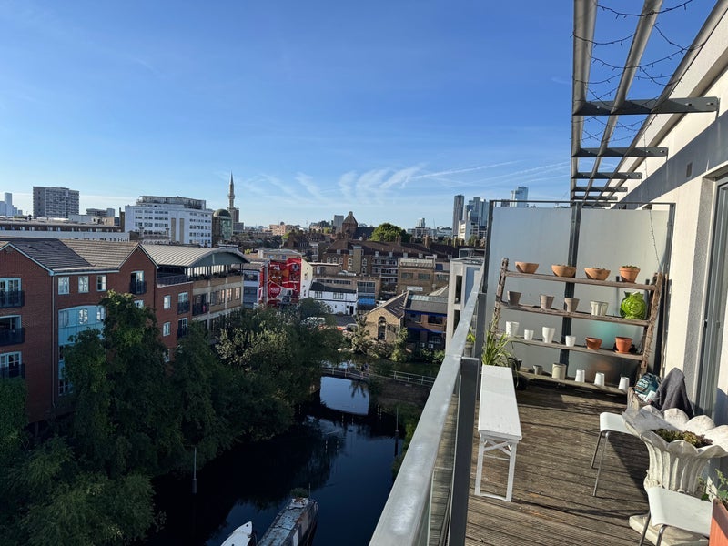 Room Hertford Road in Greater London
