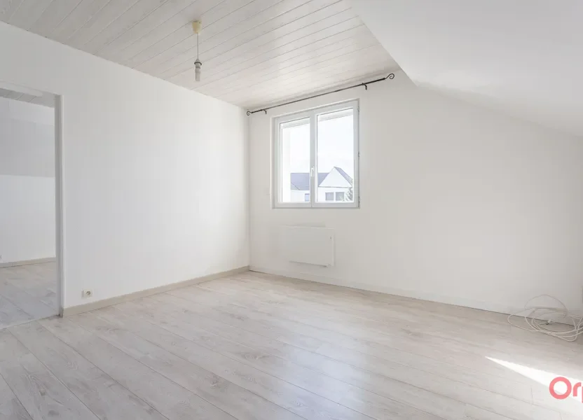 Flat Rue Pierre Curie in Sainte-Geneviève-des-Bois