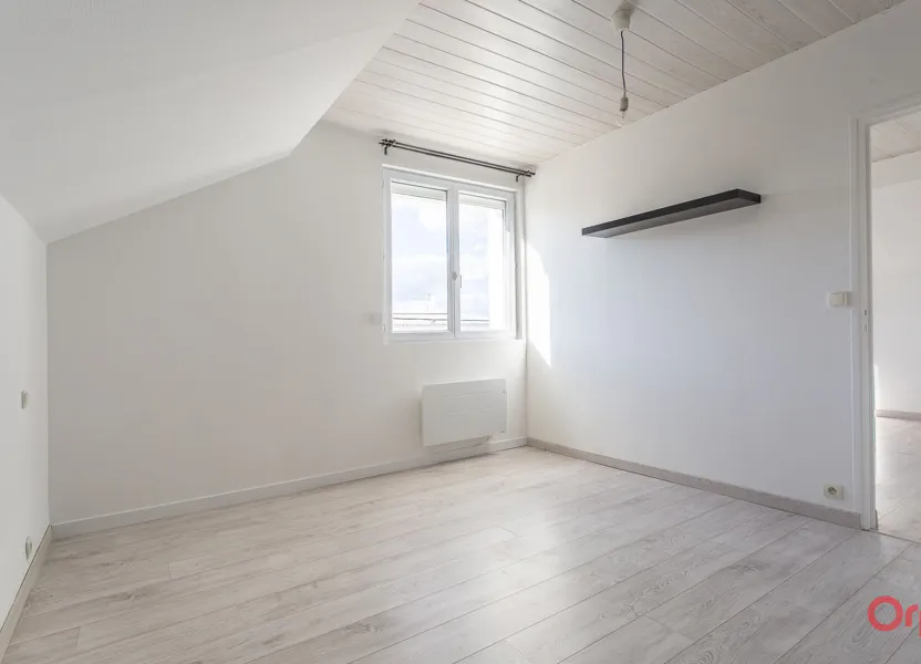 Flat Rue Pierre Curie in Sainte-Geneviève-des-Bois