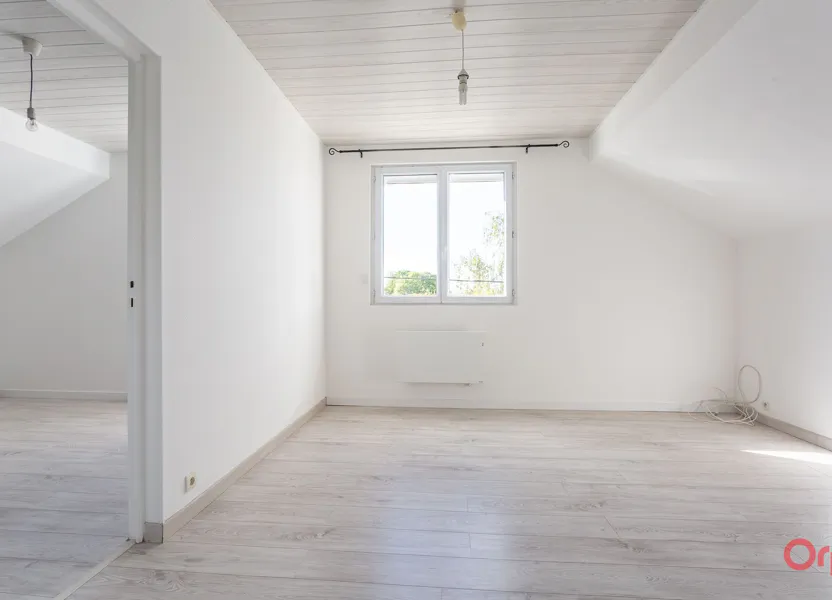 Flat Rue Pierre Curie in Sainte-Geneviève-des-Bois