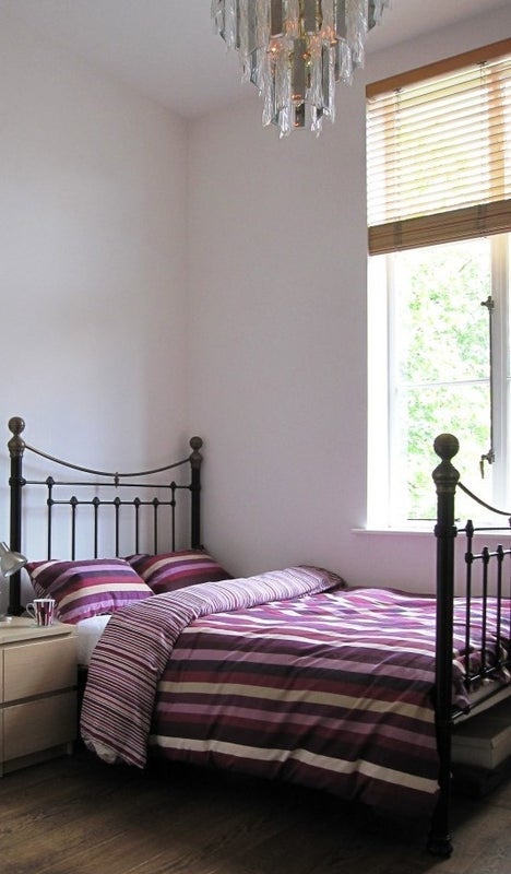 Room Rosebery Avenue in Greater London