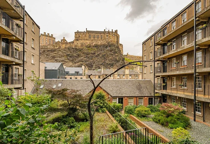 Flat King's Stables Lane in City of Edinburgh