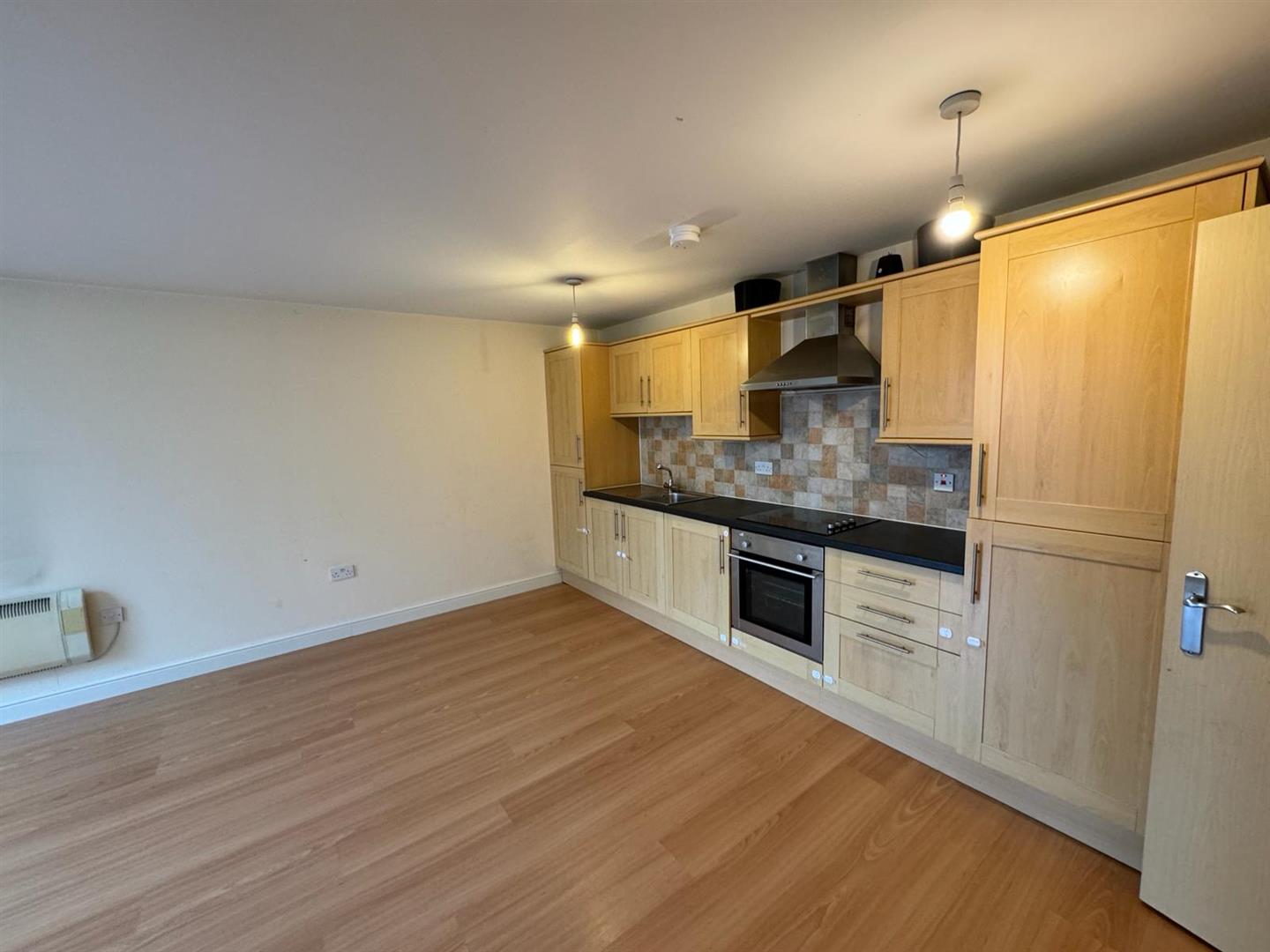 Flat Greenside Road in Kirklees