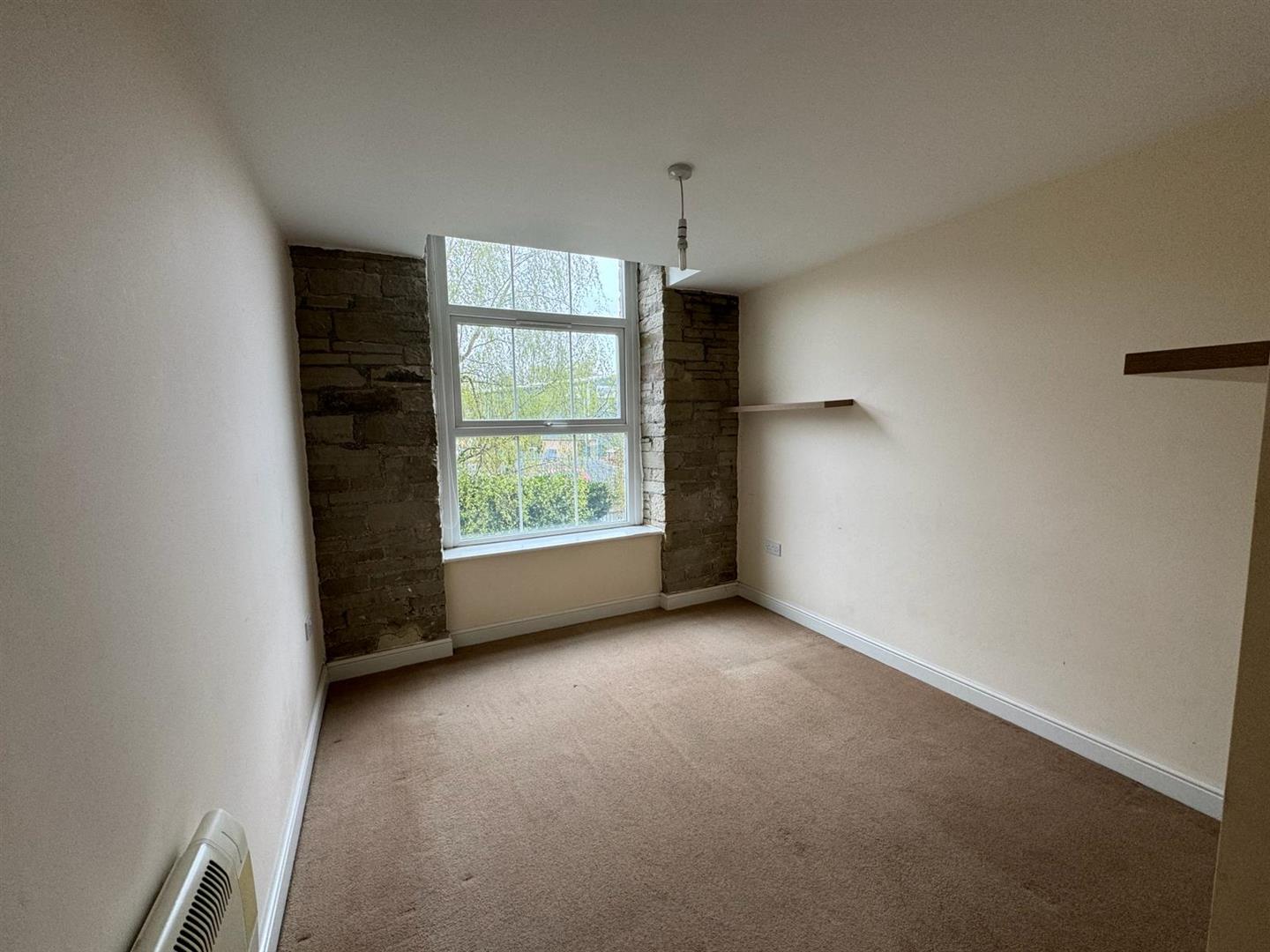 Flat Greenside Road in Kirklees